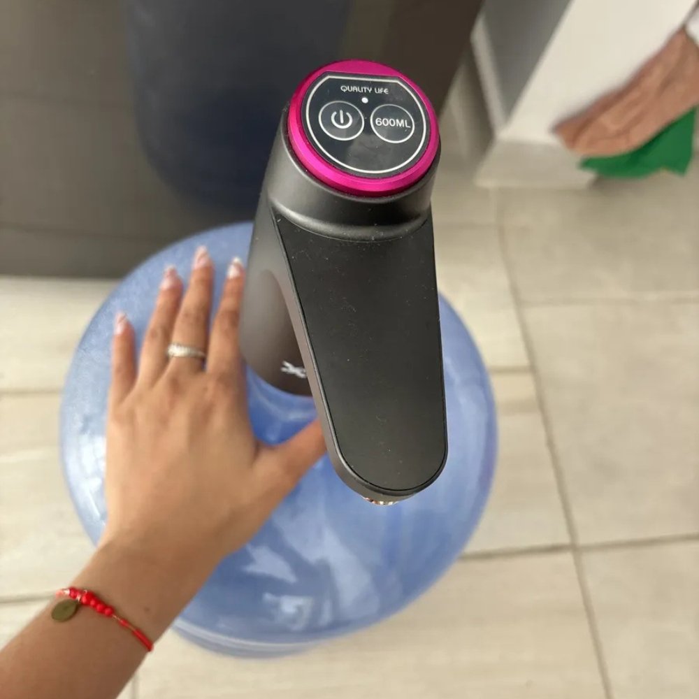 Dispensador de agua reseñado por Juliana García